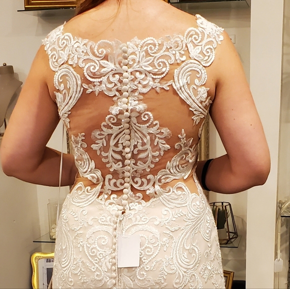 Wedding Dress - Picture 2 of 16